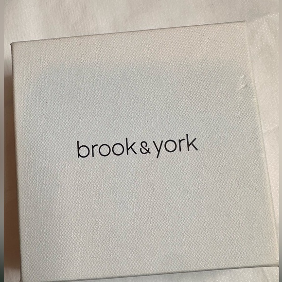 NWT Brook & York Necklace golden chain - Picture 4 of 4